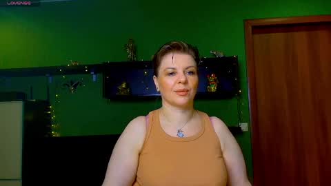 Leona tracie online show from April 2026 09:29:01 AM