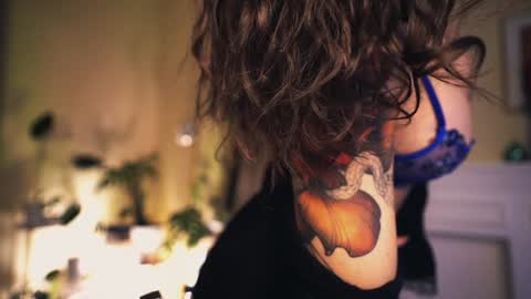 Leo online show from December 2024 09:58:02 PM