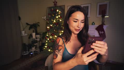 Leo online show from December 2024 07:02:02 PM