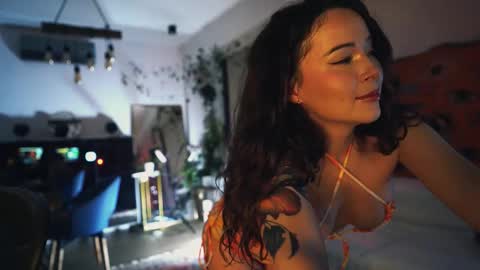 Leo online show from December 2025 10:38:01 PM