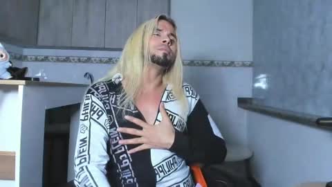 Snapshot of leonboom chatting on March 2025 12:10:02 AM Tom Rider online show from March 2025 12:10:02 AM