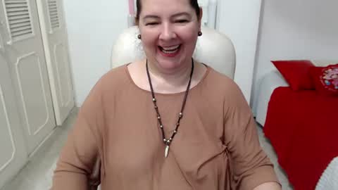 leonela   online show from June 2026 11:42:01 PM