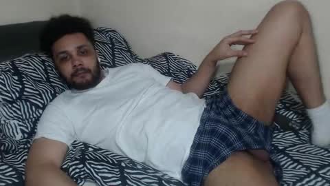 Snapshot of leonevans33 chatting on March 2026 01:51:01 AM LSE online show from March 2026 01:51:01 AM