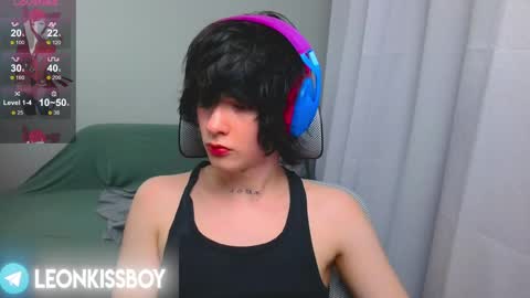 leonkissboy online show from April 2026 12:09:02 PM