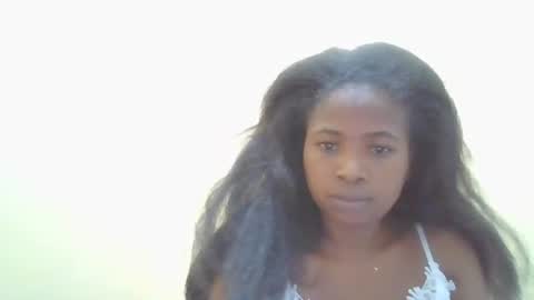 leonnetta online show from April 2026 05:00:02 AM