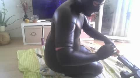 T0rax online show from April 2026 01:39:02 PM