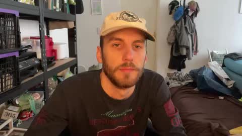 Snapshot of leonvampire chatting on November 2025 09:42:01 AM Leon online show from November 2025 09:42:01 AM