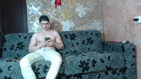 leoroman online show from December 2024 02:11:02 PM