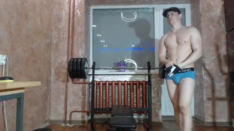 leoroman online show from February 2025 03:08:01 PM