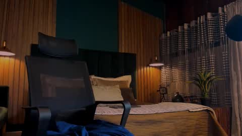 Leo Salvatore online show from February 2025 03:42:01 AM