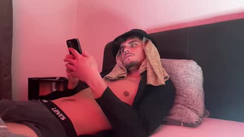 leosehenrot736234 online show from April 2026 08:31:01 PM