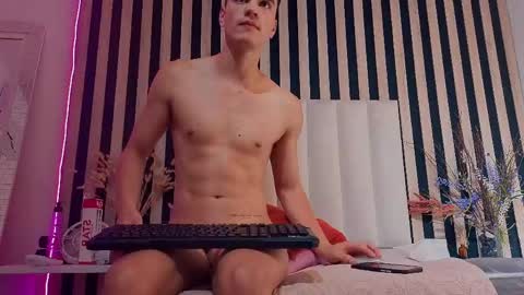 leotease online show from May 2026 11:23:04 PM