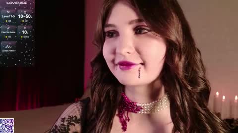 Snapshot of lerakit chatting on October 2025 03:57:02 PM Nicole Moore online show from October 2025 03:57:02 PM