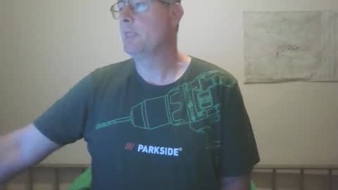 Snapshot of lerase40 chatting on November 2025 05:06:01 AM homquisgode online show from November 2025 05:06:01 AM