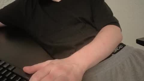 Leroy online show from November 2025 09:35:02 PM