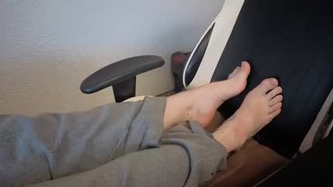 Leroy online show from November 2025 10:08:02 AM