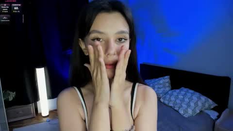 Snapshot of lesi_kiss chatting on November 2025 09:42:01 AM Bella online show from November 2025 09:42:01 AM