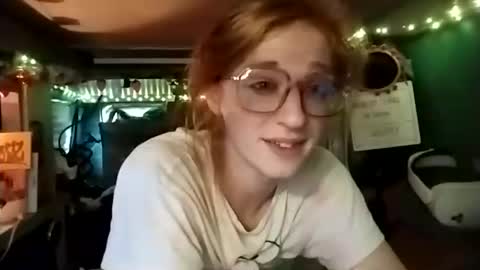 LesleyGumGrass- The Boring Trans girl online show from November 2025 08:29:01 PM