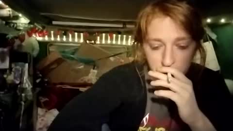 Snapshot of lesleygumgrass chatting on May 2026 02:40:02 AM LesleyGumGrass- The Boring Trans girl online show from May 2026 02:40:02 AM