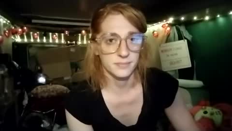 Snapshot of lesleygumgrass chatting on June 2026 04:04:02 AM LesleyGumGrass- The Boring Trans girl online show from June 2026 04:04:02 AM