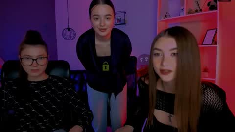 leslie_bird online show from January 2026 10:07:02 AM