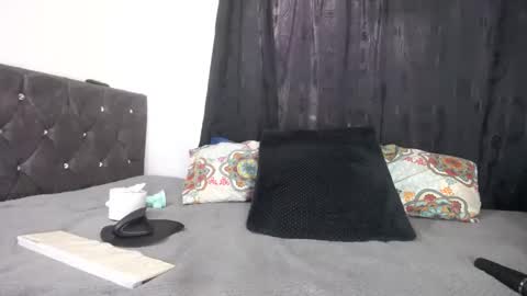 lessliee online show from December 2024 02:05:02 PM