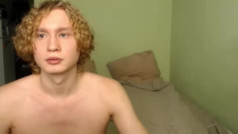 Snapshot of lessyxjhony chatting on November 2025 11:21:02 AM Alisa Jhony online show from November 2025 11:21:02 AM