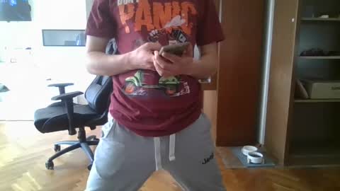 Snapshot of lestaro chatting on April 2026 09:47:02 AM neoglo online show from April 2026 09:47:02 AM