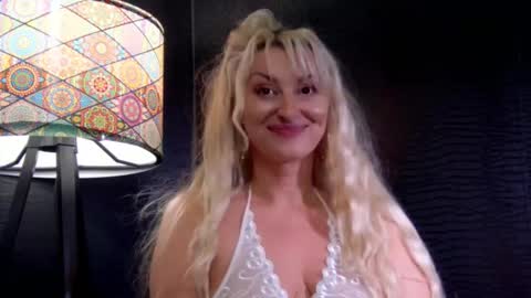 leticiareys online show from March 2026 02:02:02 PM