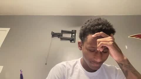 letmeeatup online show from December 2024 09:44:02 AM