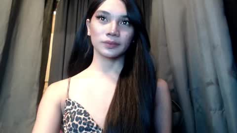GIRL NEXTDOOR online show from November 2025 07:50:01 AM