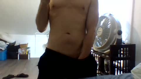 letmehitthat1986 online show from November 2025 06:52:01 PM