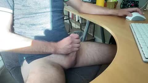 Snapshot of leukurrt chatting on September 2025 08:17:01 AM leukurrt online show from September 2025 08:17:01 AM