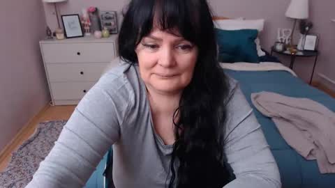 Mary online show from December 2025 01:28:01 PM