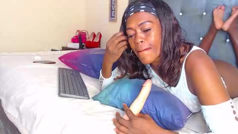 Snapshot of lexa_rouge chatting on October 2025 07:16:02 PM lexa_rouge online show from October 2025 07:16:02 PM