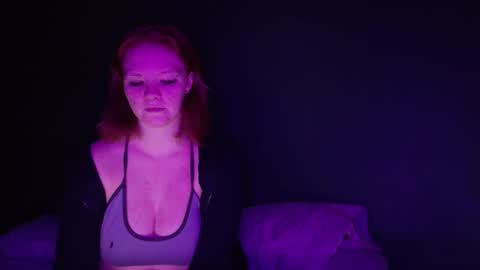 lexi_mariz online show from February 2026 04:00:01 AM