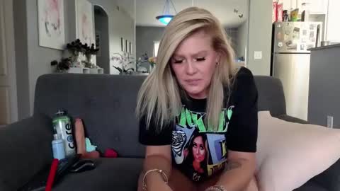 Lexi online show from September 2025 07:25:01 PM