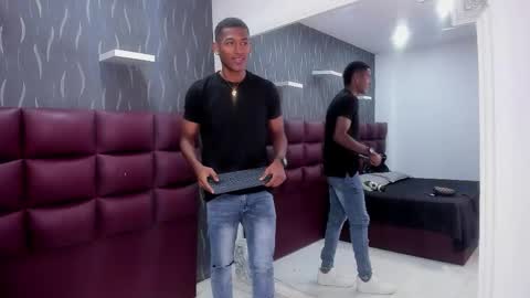 Lexi  Derek online show from October 2025 07:03:02 PM