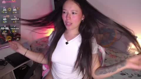 Snapshot of lexie_babe chatting on September 2025 11:20:01 PM Lexie Thompson   8pm  0000am -5 online show from September 2025 11:20:01 PM