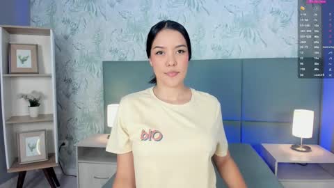 Snapshot of lexiethompson_ chatting on October 2025 12:09:01 PM Lexie Thompson online show from October 2025 12:09:01 PM