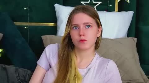 Snapshot of lexireadway chatting on December 2025 06:11:01 AM Lexi online show from December 2025 06:11:01 AM