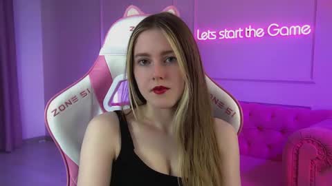 Snapshot of lexireadway chatting on May 2026 06:30:01 AM Lexi online show from May 2026 06:30:01 AM