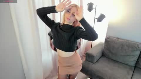lexirouge           online show from July 2026 12:59:02 PM