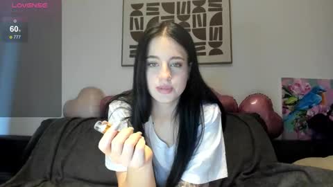 Snapshot of lexisinnn chatting on November 2025 08:16:02 AM Lexi online show from November 2025 08:16:02 AM