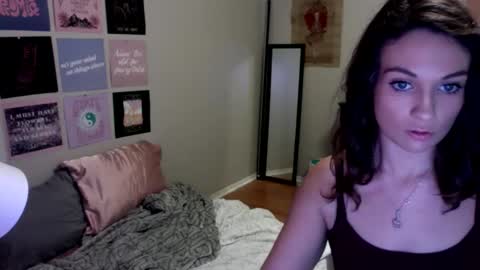 Snapshot of lexwyoex chatting on December 2025 01:43:02 AM lexwyoex online show from December 2025 01:43:02 AM