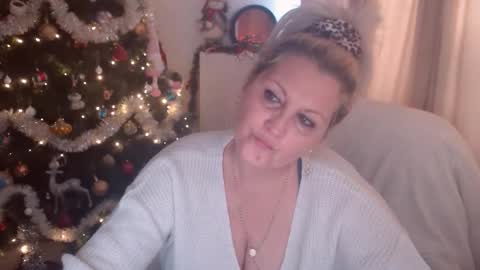 Snapshot of lexxa_blond chatting on December 2025 10:52:02 AM Hannah online show from December 2025 10:52:02 AM