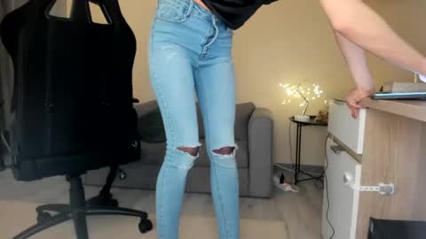 Snapshot of lexxie_tyler chatting on February 2025 10:35:02 AM Lexxie online show from February 2025 10:35:02 AM