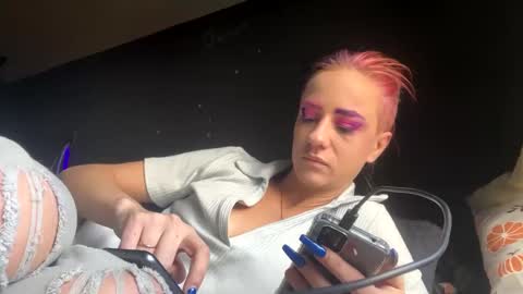 Snapshot of lexxndemm chatting on December 2024 08:43:01 PM lexxndemm online show from December 2024 08:43:01 PM