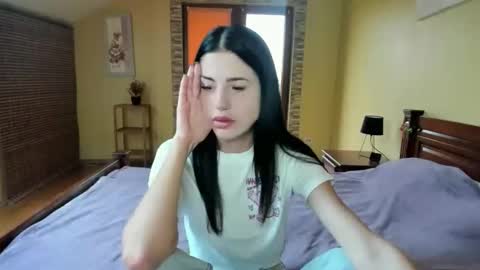 lexyswett online show from September 2025 12:17:01 PM