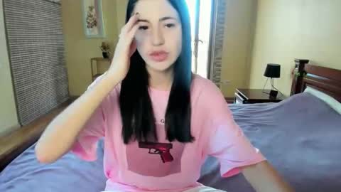 lexyswett online show from September 2025 12:07:01 PM